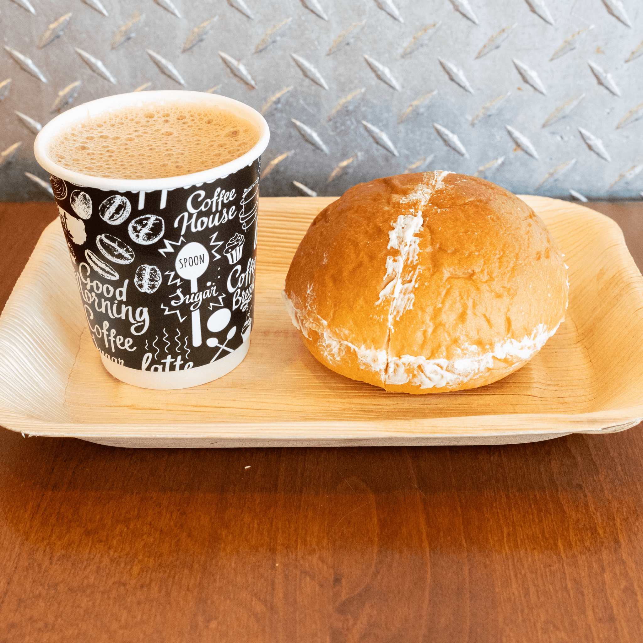 Bun Maska Tea Combo.