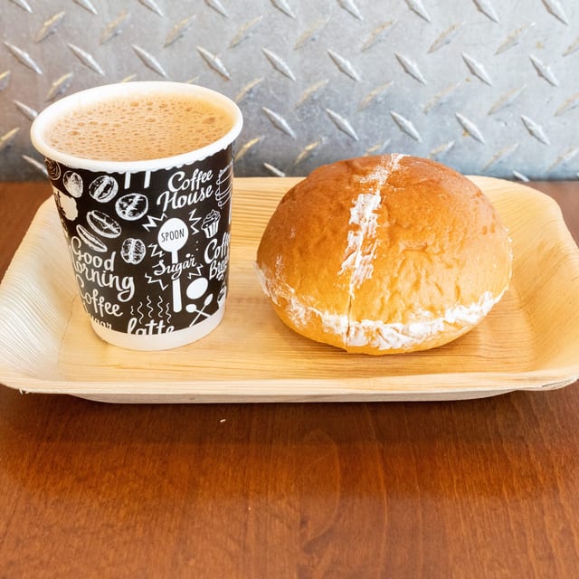 Bun Maska Tea Combo.