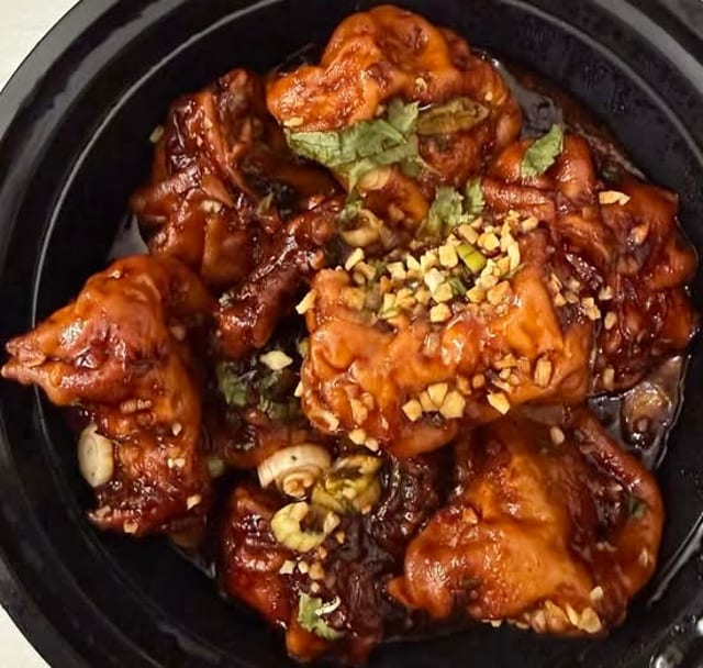 Chilli Chicken Momos.